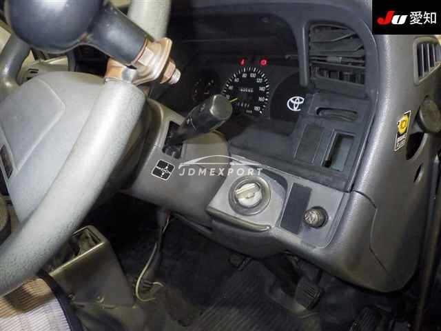 Toyota Hiace Van 1995 thumbnail 6
