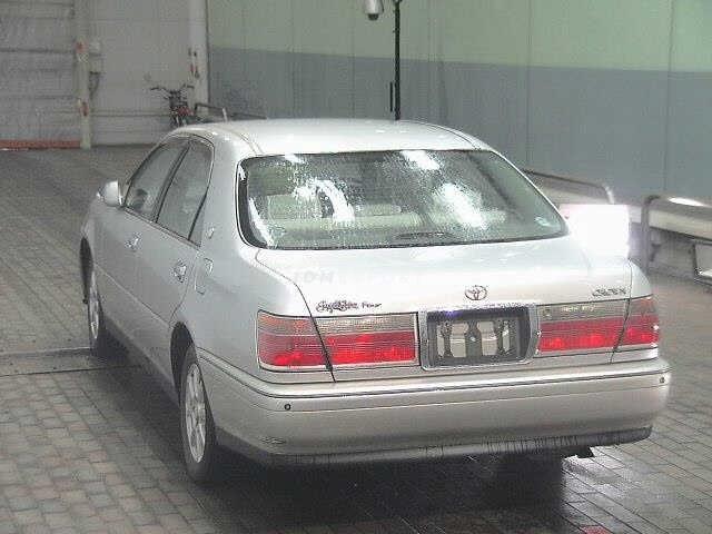 Toyota Crown 2000 thumbnail 2