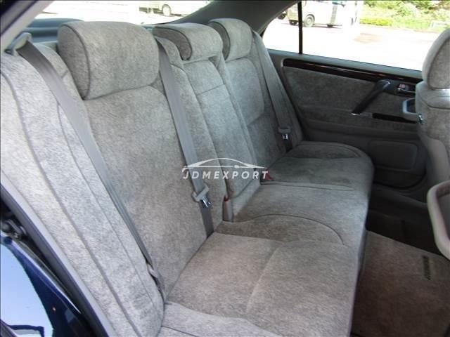 Toyota Crown Majesta 2001 thumbnail 4