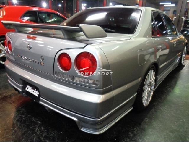 Nissan Skyline 2000 thumbnail 10
