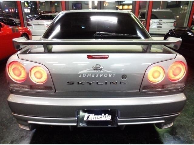 Nissan Skyline 2000 thumbnail 2
