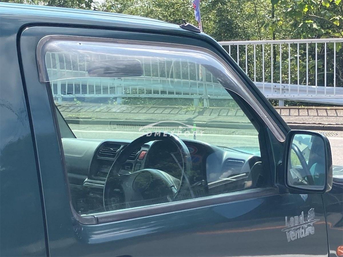 Suzuki Jimny 2001 thumbnail 31