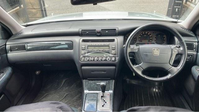 Toyota Crown Estate 2001 thumbnail 3