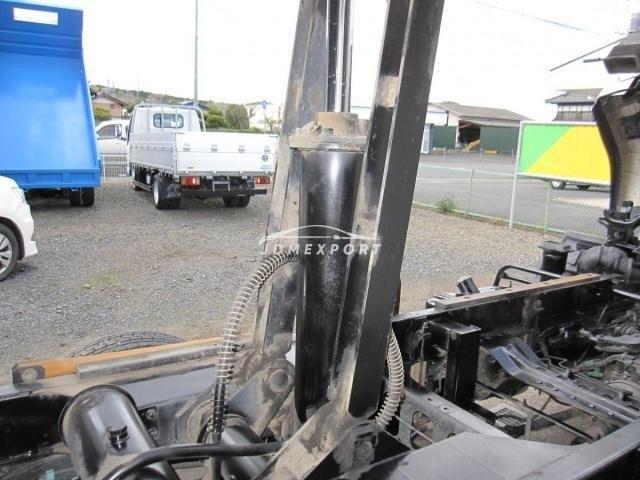 Isuzu Forward 2000 thumbnail 29