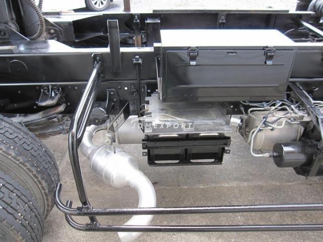 Isuzu Forward 2000 thumbnail 27