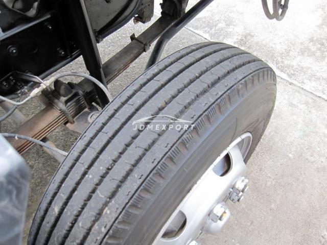 Isuzu Forward 2000 thumbnail 16