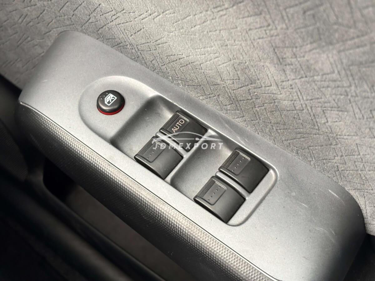 Honda Fit 2001 thumbnail 19