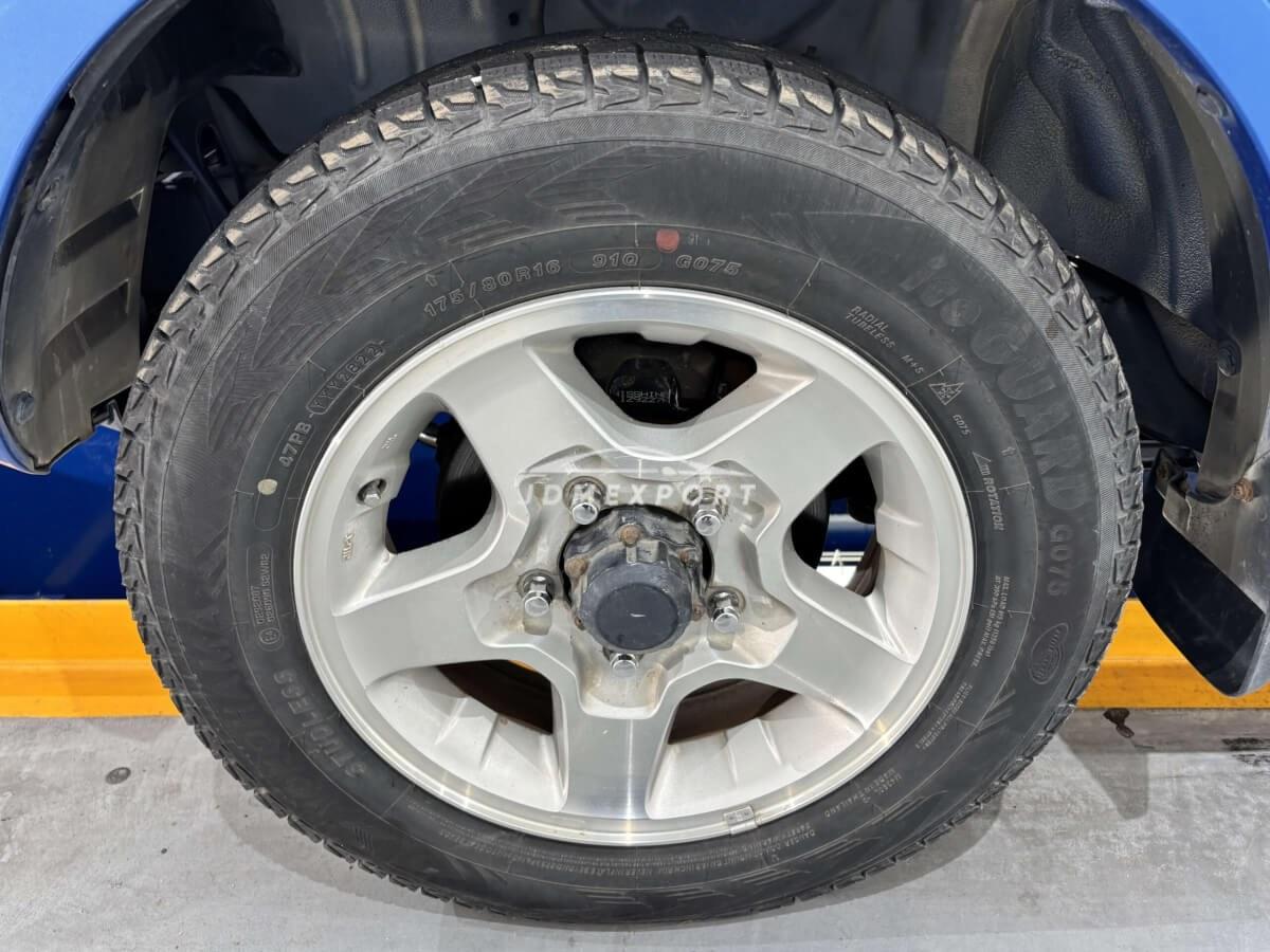 Suzuki Jimny 2001 thumbnail 27