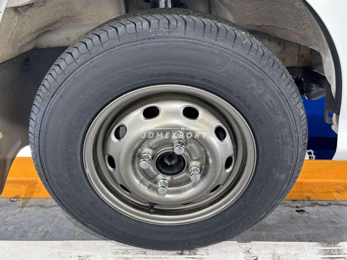 Daihatsu Hijet Truck 2000 thumbnail 24