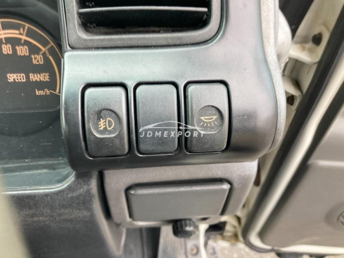 Isuzu Elf Truck 1998 thumbnail 39