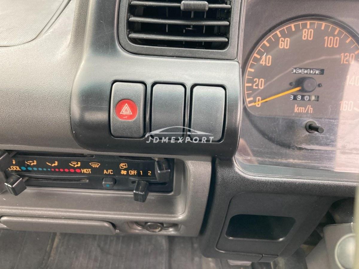 Isuzu Elf Truck 1998 thumbnail 38