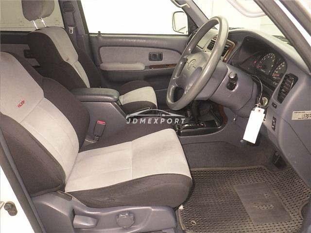 Toyota Hilux Surf 2000 thumbnail 6
