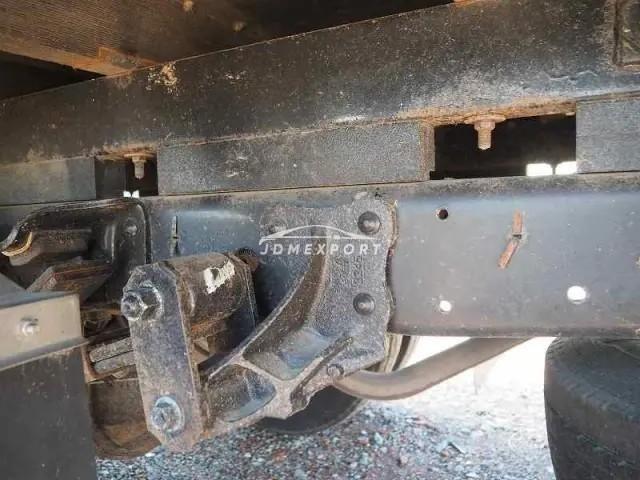 Isuzu Elf Truck 2002 thumbnail 28