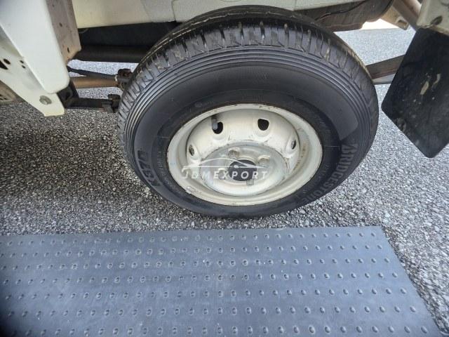 Suzuki Carry Truck 2000 thumbnail 27