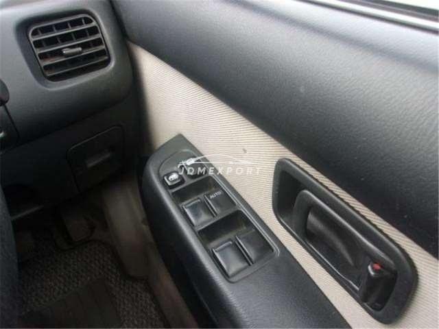 Nissan March 1999 thumbnail 5