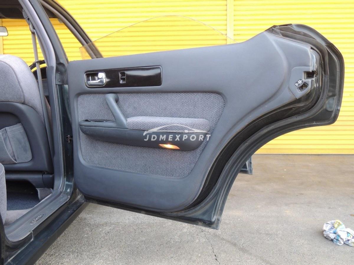 Nissan Gloria Sedan 1995 thumbnail 47