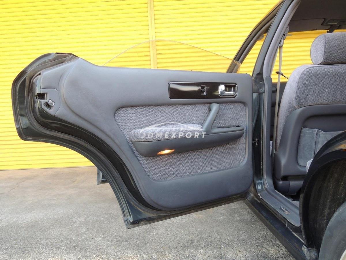 Nissan Gloria Sedan 1995 thumbnail 46