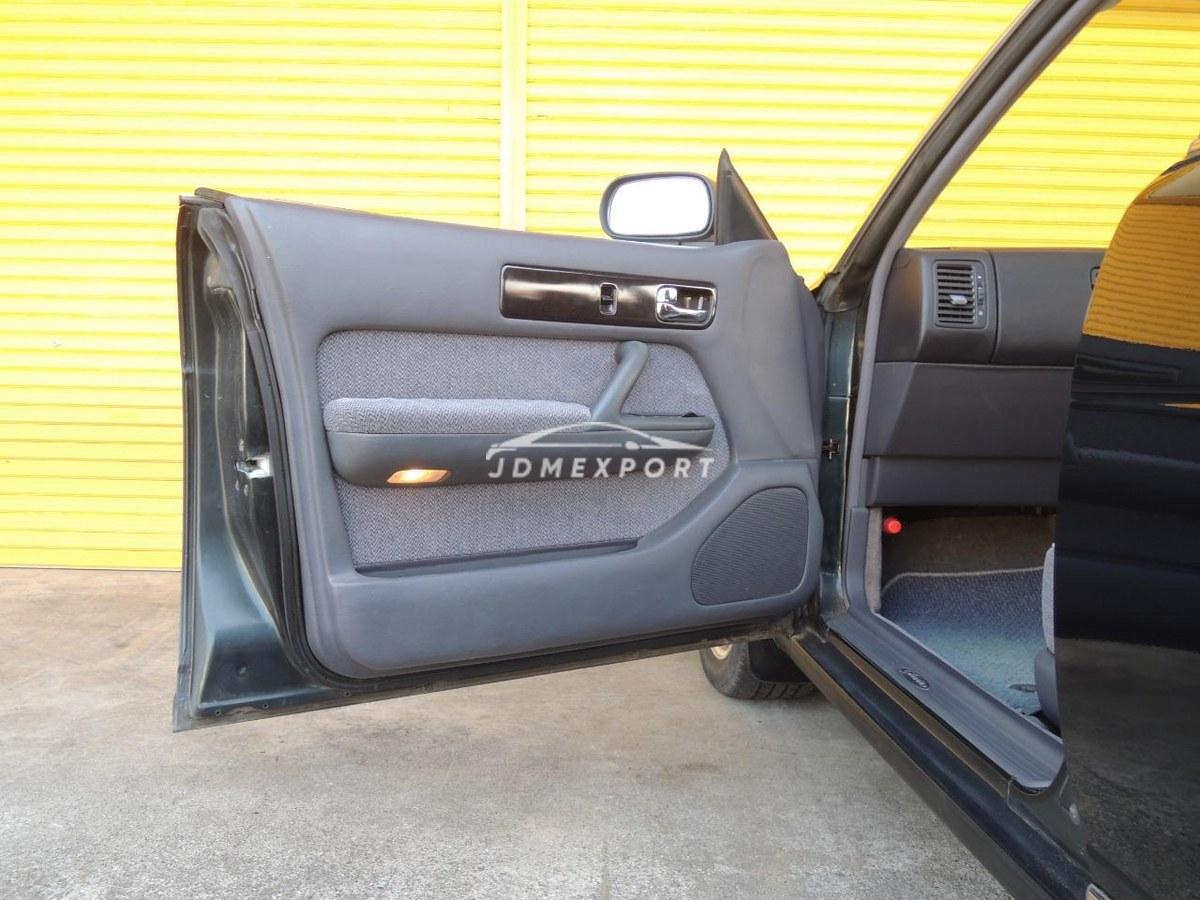 Nissan Gloria Sedan 1995 thumbnail 44