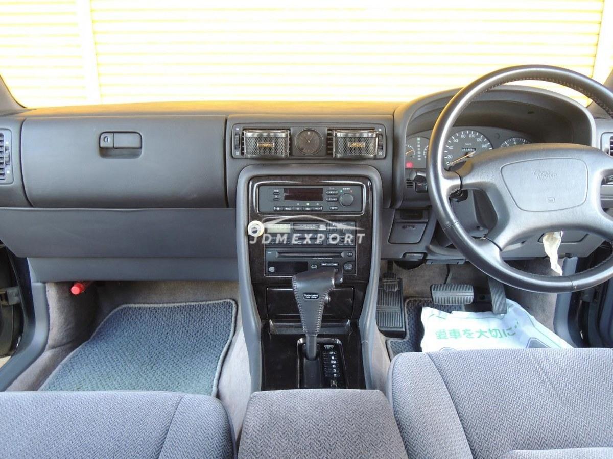 Nissan Gloria Sedan 1995 thumbnail 6