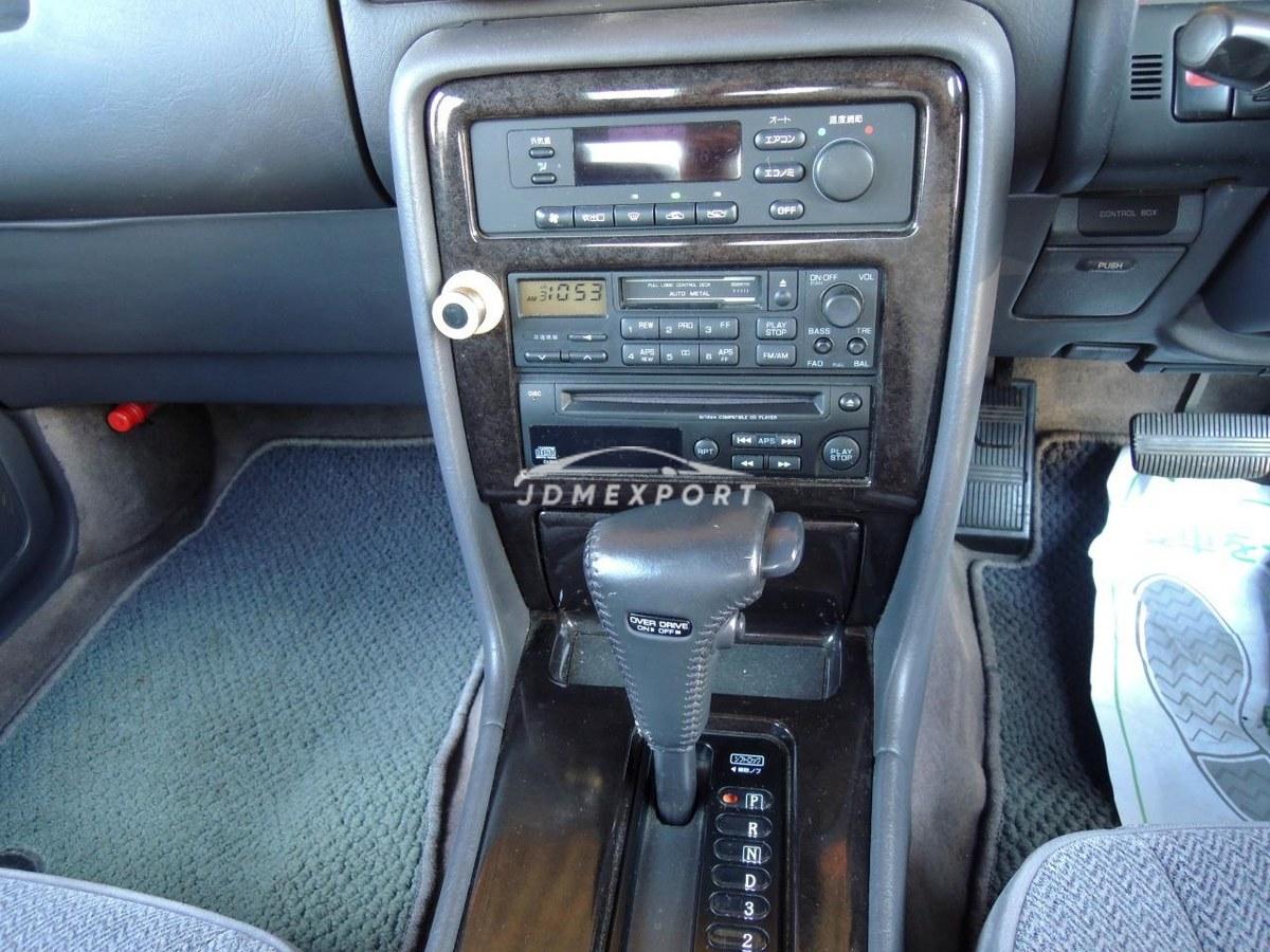 Nissan Gloria Sedan 1995 thumbnail 10