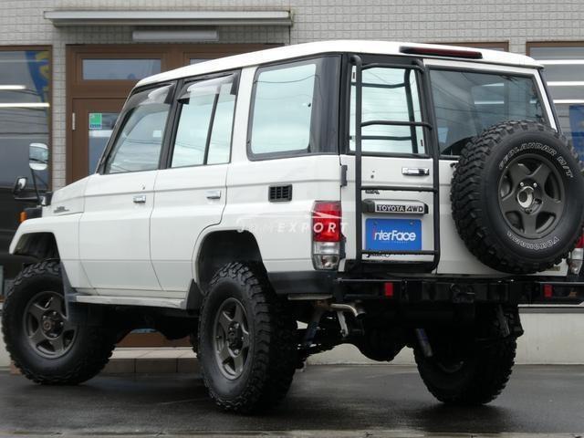 Toyota Land Cruiser 70 2000 thumbnail 11
