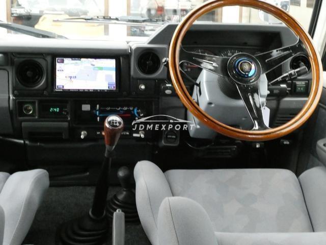 Toyota Land Cruiser 70 2000 thumbnail 19