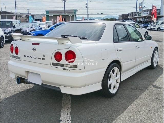 Nissan Skyline 2000 thumbnail 7