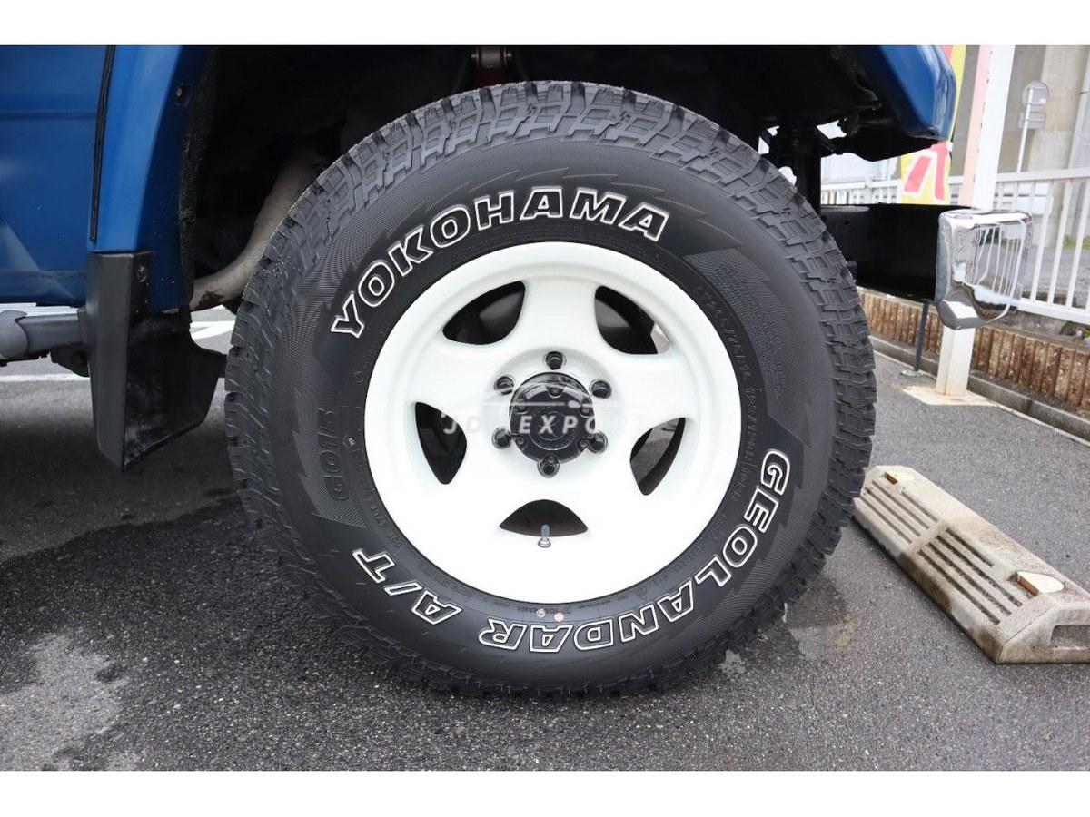 Toyota Land Cruiser Prado 1993 thumbnail 40