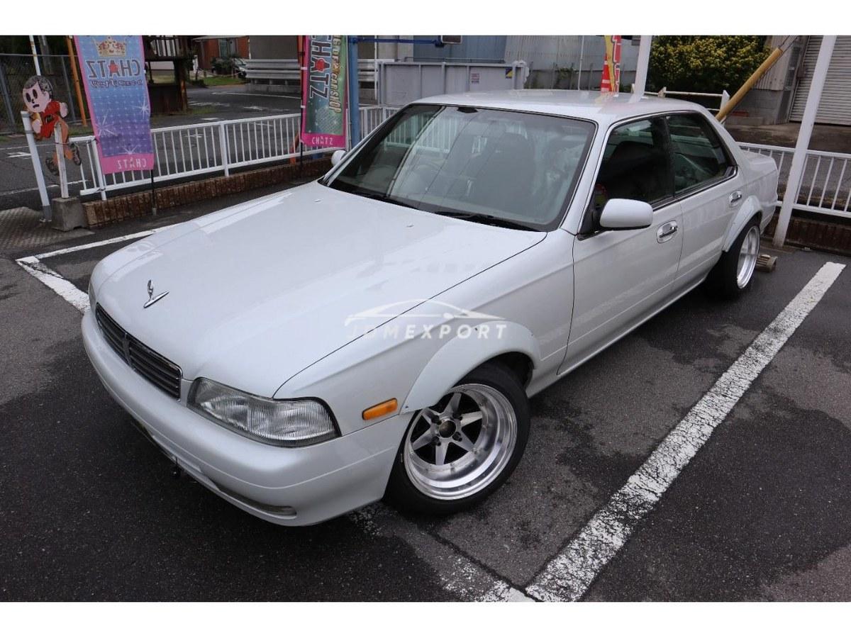 Nissan Laurel 1996 photo 1