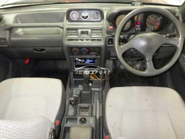 Mitsubishi Pajero 1991 thumbnail 4