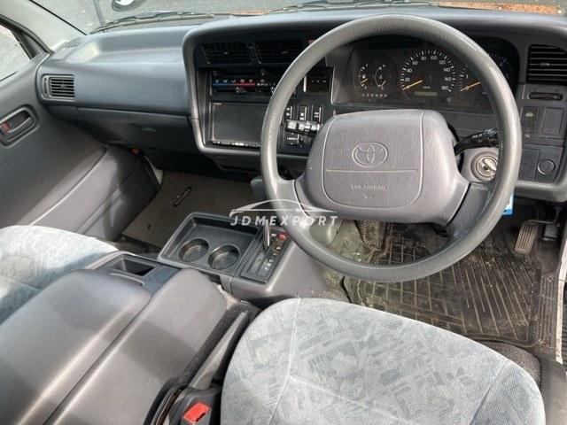 Toyota Hiace Van 1999 thumbnail 5