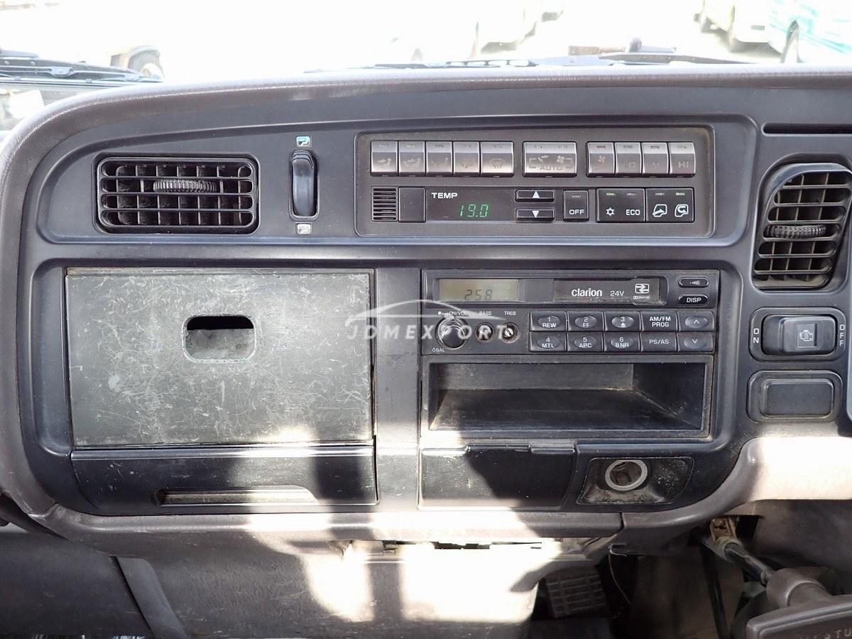Mitsubishi Fuso Canter 1994 thumbnail 30