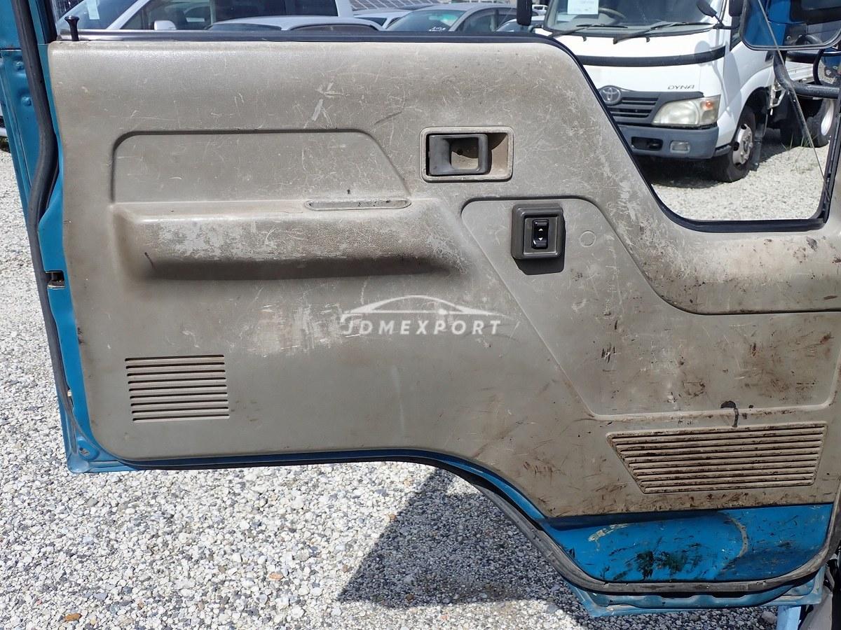 Mitsubishi Fuso Canter 1993 thumbnail 47