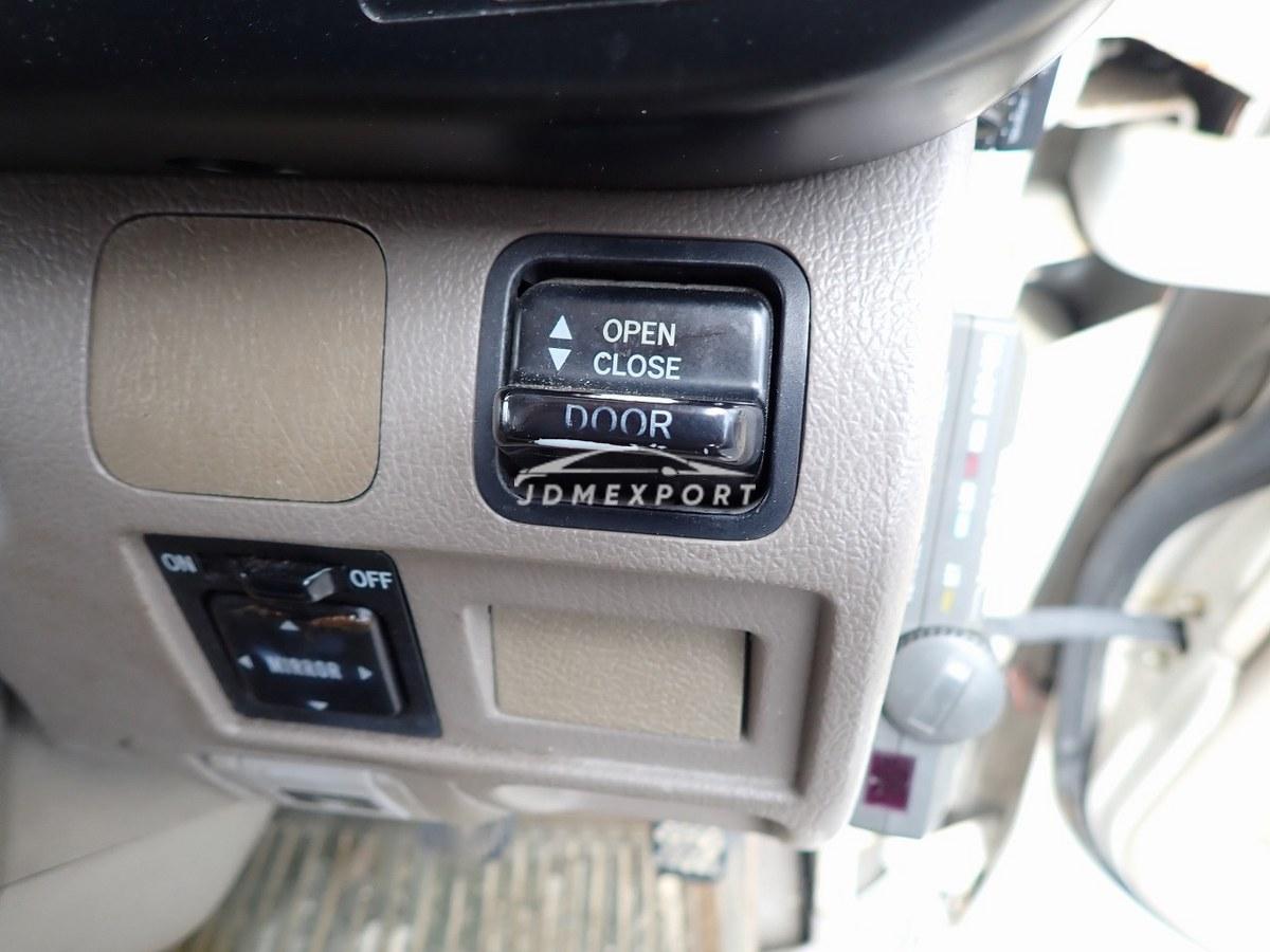 Toyota Coaster 1993 thumbnail 36