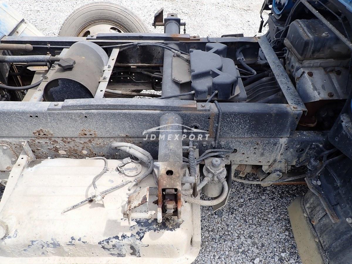 Mitsubishi Fuso Canter 2000 thumbnail 51
