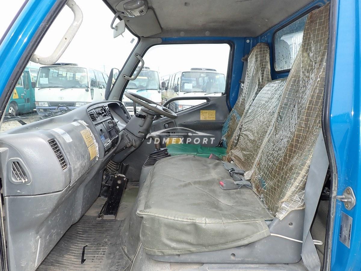 Mitsubishi Fuso Canter 2000 thumbnail 37