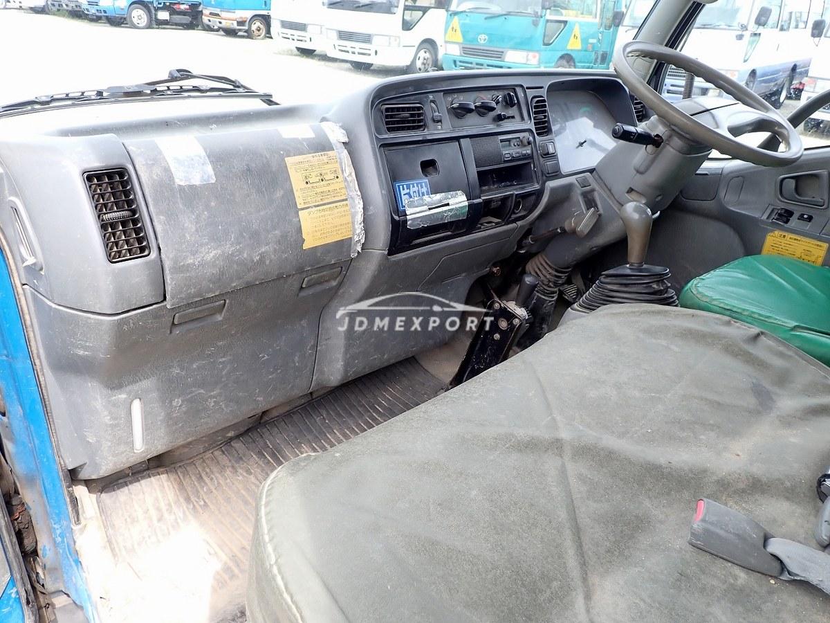 Mitsubishi Fuso Canter 2000 thumbnail 40