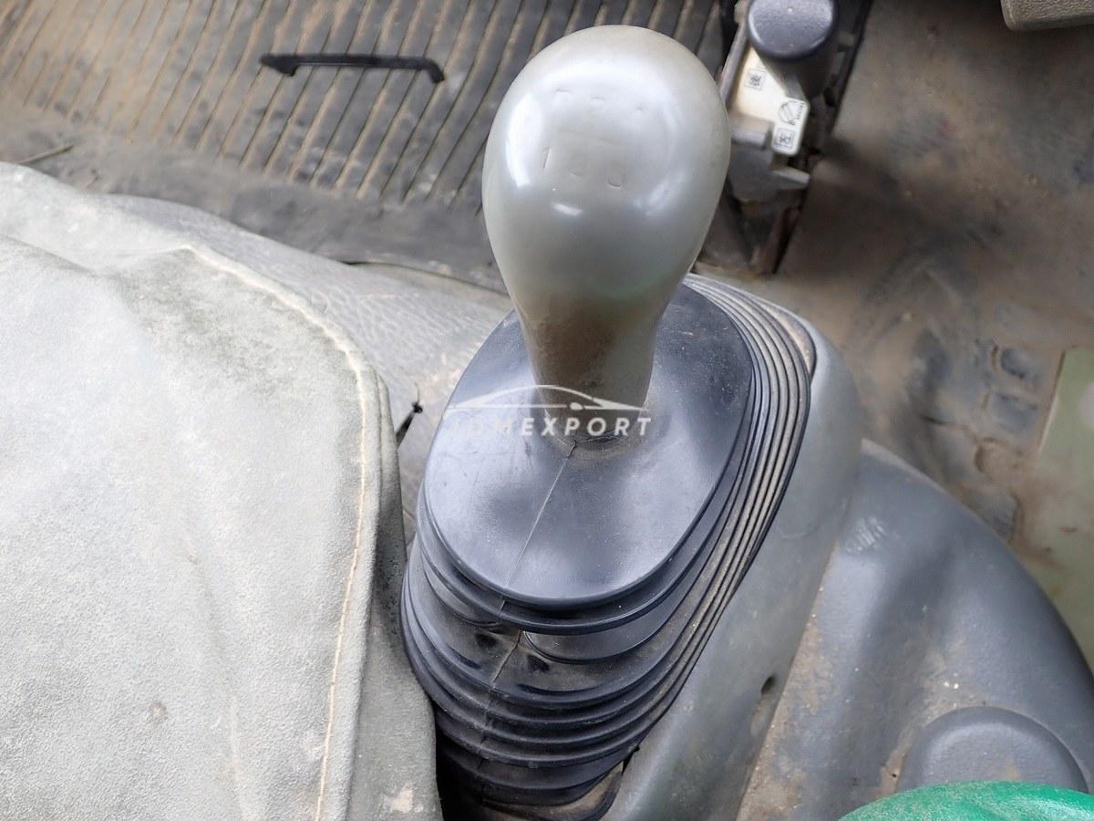Mitsubishi Fuso Canter 2000 thumbnail 32