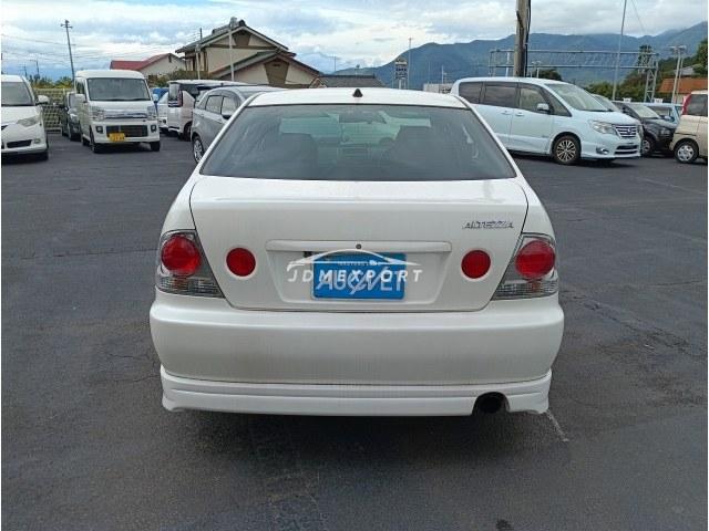 Toyota Altezza 2001 thumbnail 5