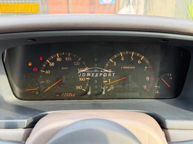 Nissan Laurel 2000 thumbnail 10