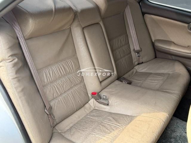 Nissan Laurel 2000 thumbnail 4