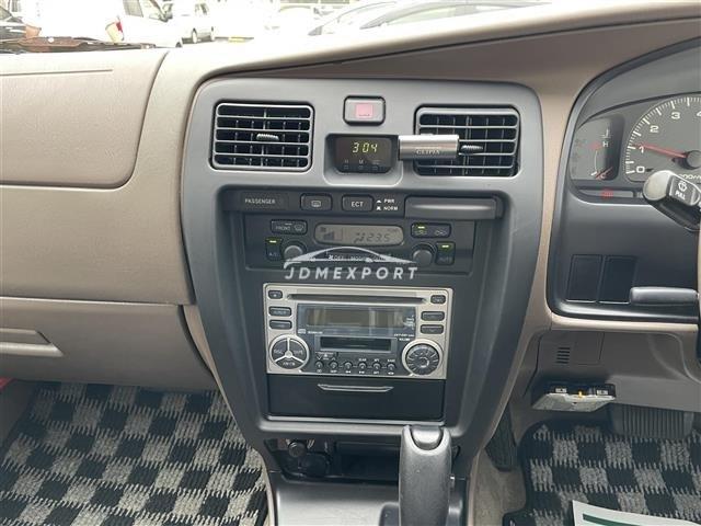 Toyota Hilux Surf 2001 thumbnail 7
