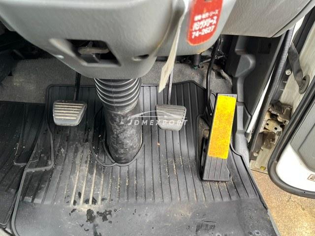 Mitsubishi Fuso Canter 1997 thumbnail 15
