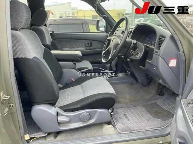 Toyota Hilux 2002 thumbnail 5