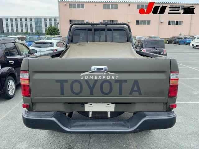 Toyota Hilux 2002 thumbnail 8