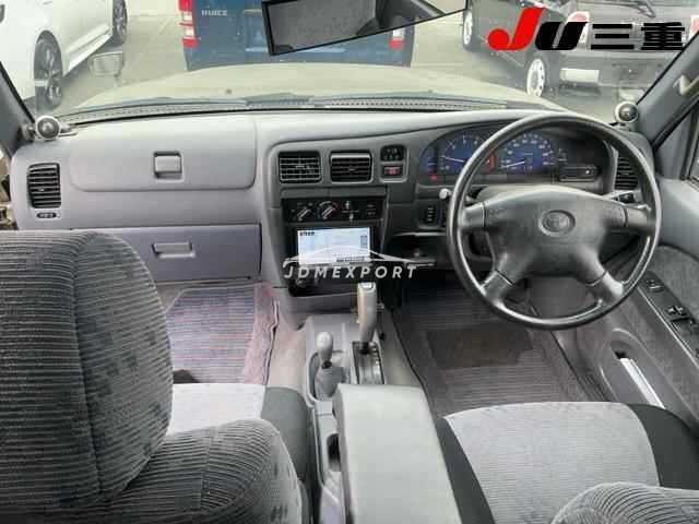 Toyota Hilux 2002 thumbnail 9