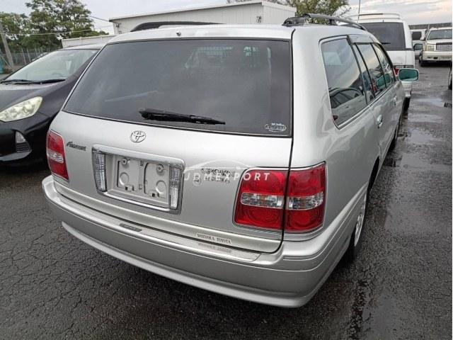 Toyota Crown Estate 2001 thumbnail 7