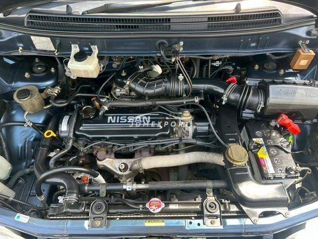 Nissan Prairie 1994 thumbnail 9