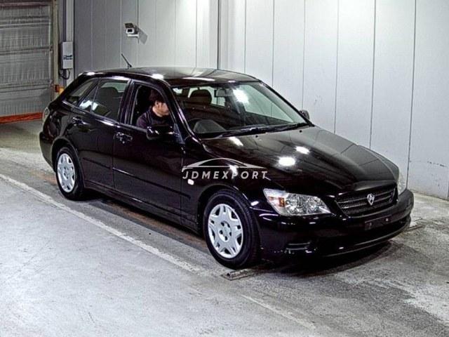 Toyota Altezza Gita 2001 photo 1