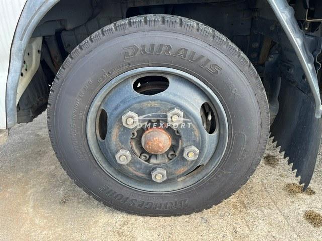 Isuzu Elf Truck 2000 thumbnail 29